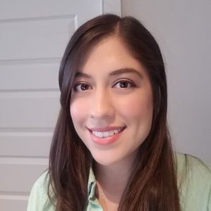 Meet your Posher, Raquel